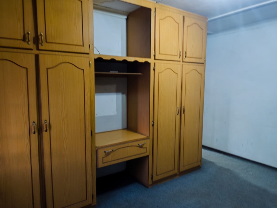 5 Bedroom Property for Sale in Wilgehof Free State
